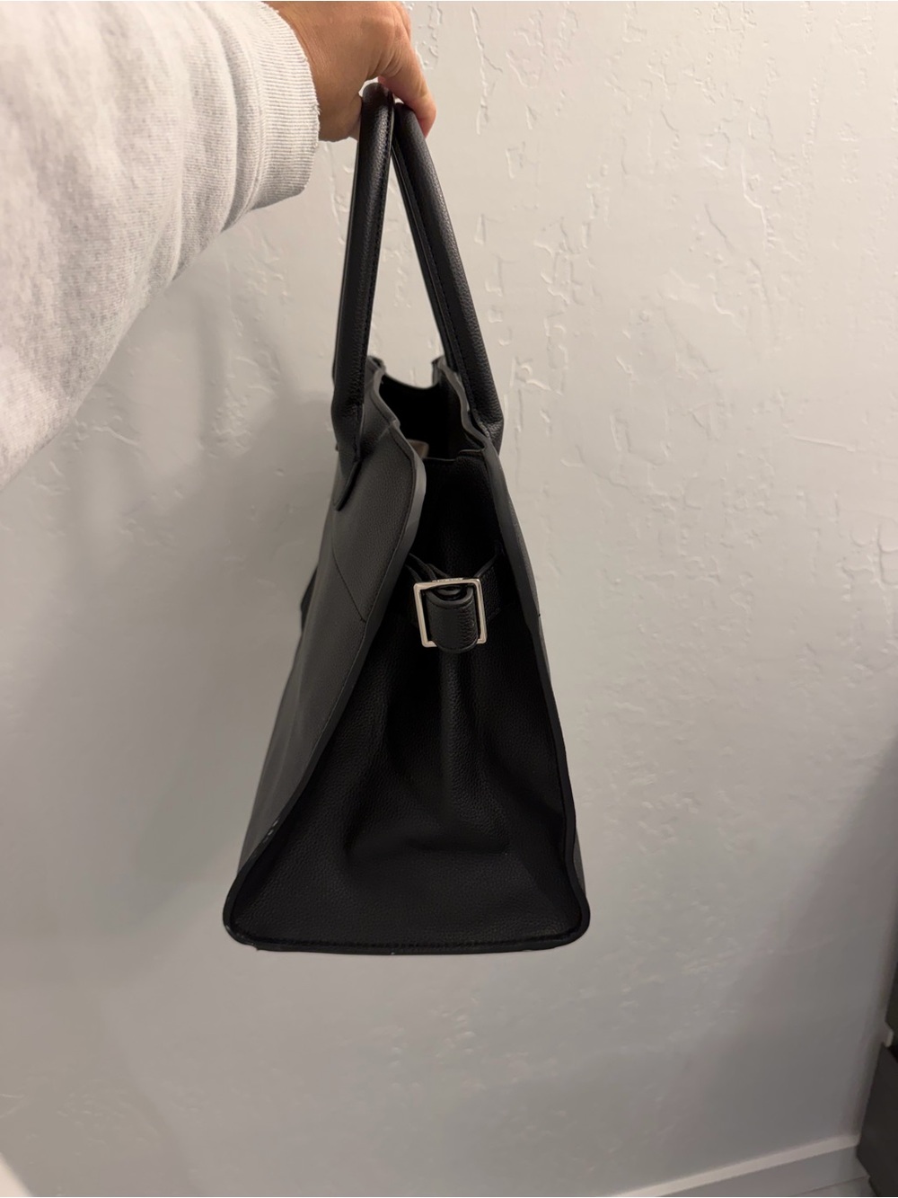The Row Replica Black Leather Shoulder Bag - Picture 13 of 16
